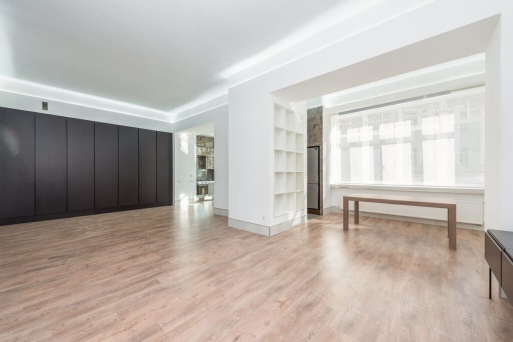 Bright, comfortable interior living space with hardwood flooring